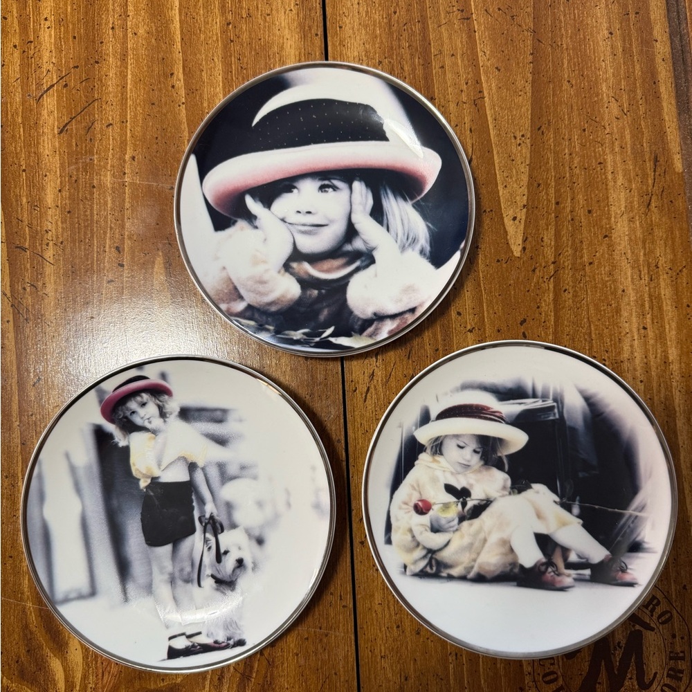 Kim Anderson Vintage Collector Plate Set (3 Pieces)
